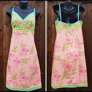 Brand New Roxy Colorful Dress with Lace Inlay L
